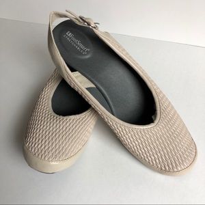 Comfort Flat Women’s Shoes Footsmart Stretchable Size 9